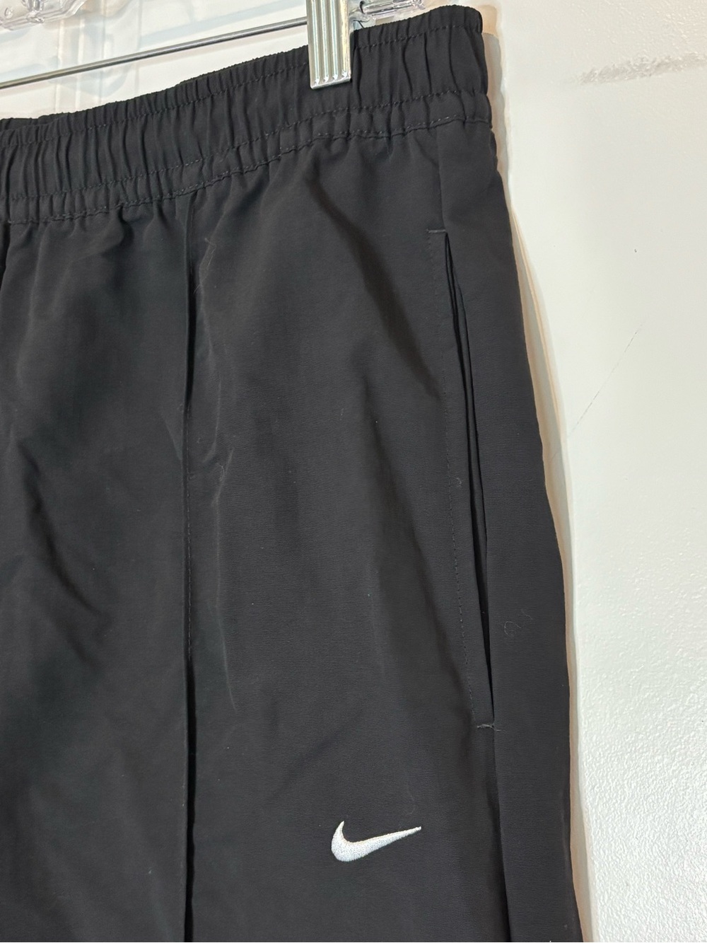 NWT Nike Sportswear Everything Wovens Mid Rise Open Hem Pants Black M FQ3588 - Picture 4 of 11